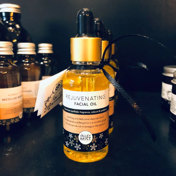 Rejuvenating facial oil