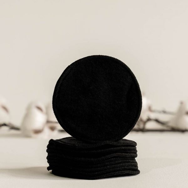 Bamboo and cotton reusable makeup remover pads