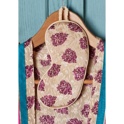 Recycled sari eye mask with beige background and pink/purpole foliage
