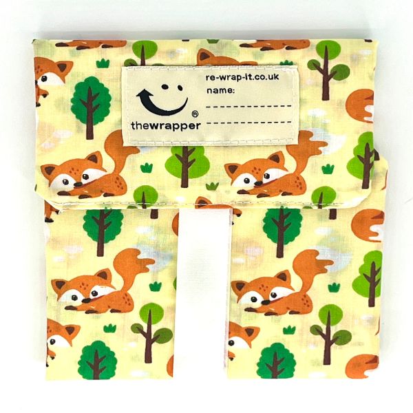 Re-Wrap-It food wraps featuring playful foxes design, ideal for wrapping sandwiches and snacks with eco-friendly materials.