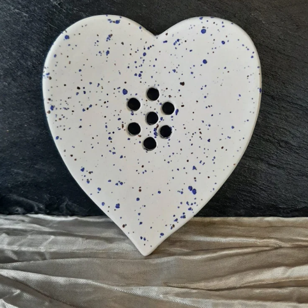 Ceramic soapdish Heart White sand