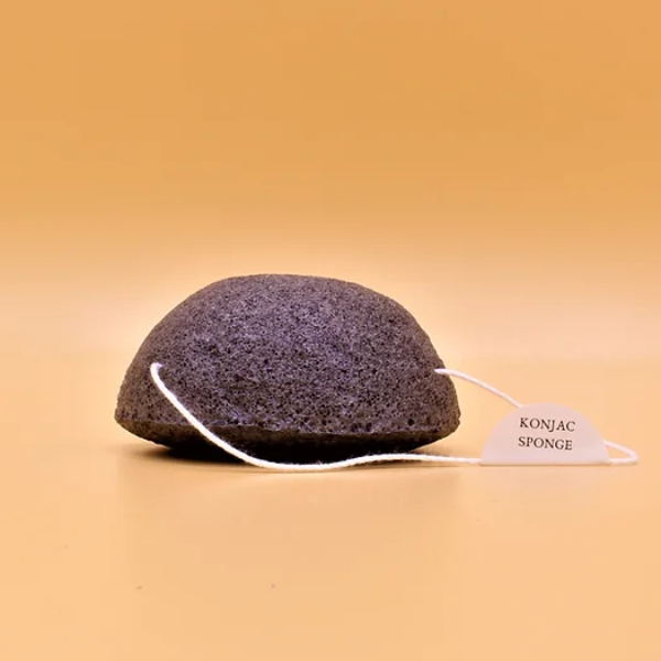 Eco-friendly konjac facial sponge with compostable label