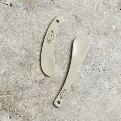 Set of 2 mini cosmetic spatulas/scoops