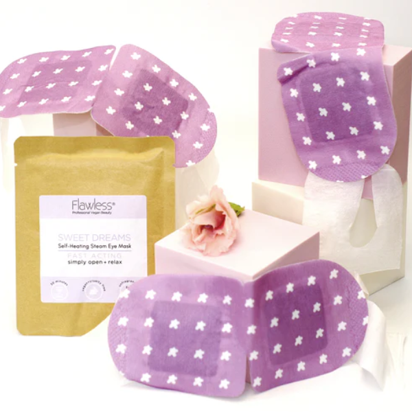 Flawless self heating eye mask in eco-friendly packaging