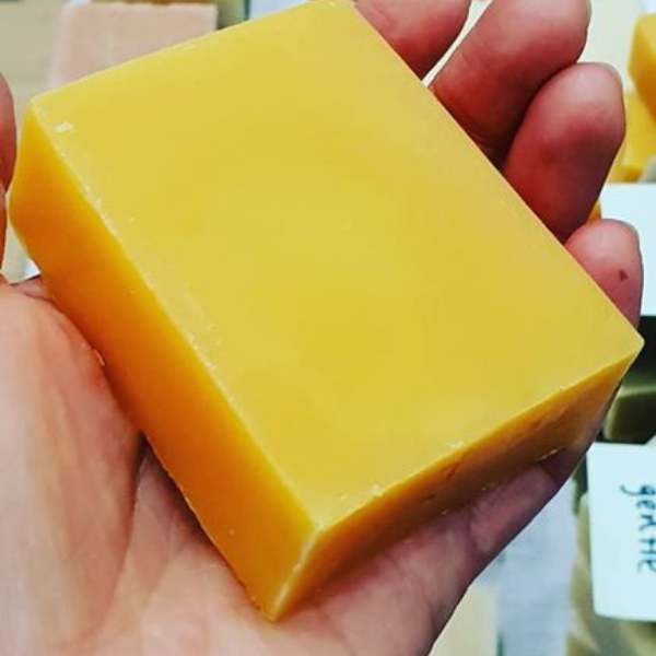 Black Cat Soap House shampoo bar Sweet citrus