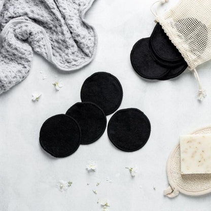 Bamboo and cotton reusable makeup remover pads with mesh wash bag