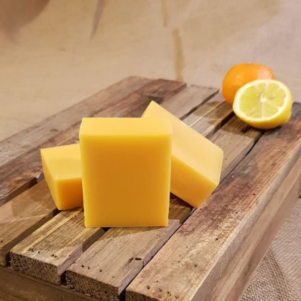 Black Cat Soap House shampoo bar Sweet citrus